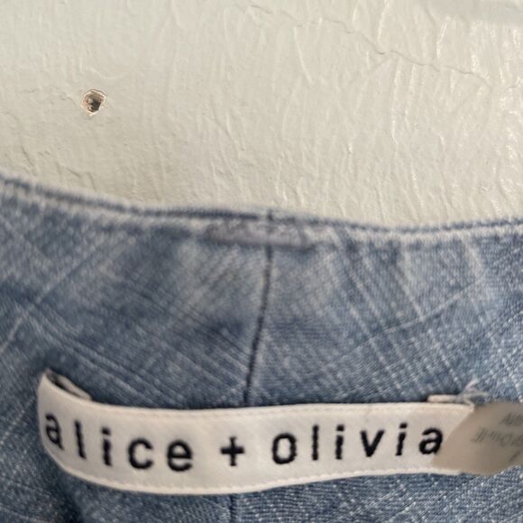 Alice+Olivia Women Size 6 Linen Blend Blue Chambray Shorts Dress Up Or Down - Picture 5 of 7